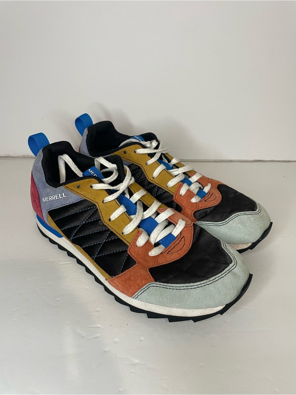 Merrell Women's Alpine Sneakers in a multicolor suede pre-owned size 8